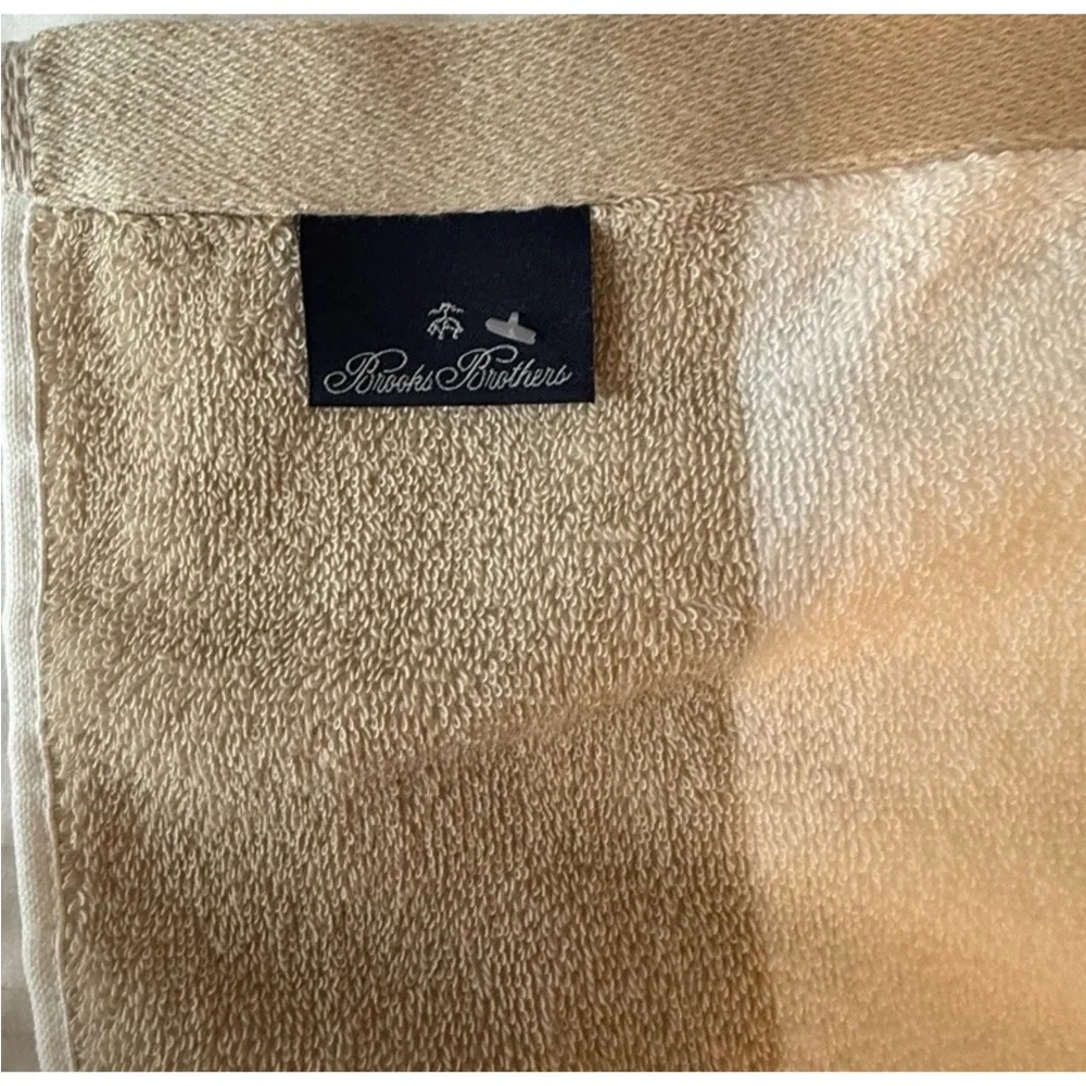 Brooks Brothers Tan White Cabana Striped 40x70” Oversized Pool Beach Towel New
